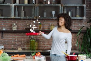 Gătește sănătos: alege materialele potrivite pentru vasele de bucătărie