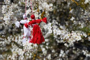 Celebrarea primăverii: tradiția mărțișorului în România